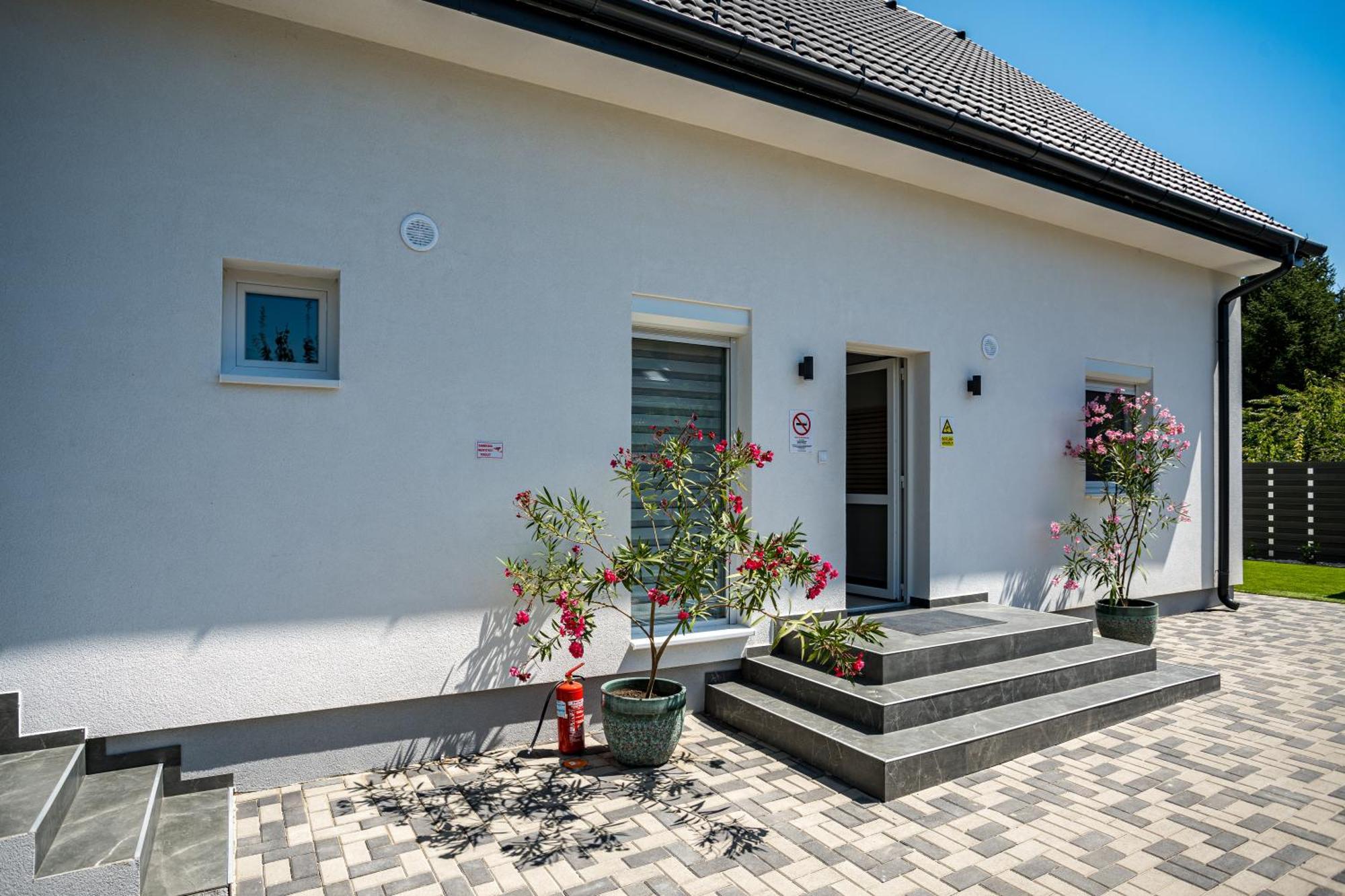 Balatonic Lime Apartmanhaz Siófok Extérieur photo